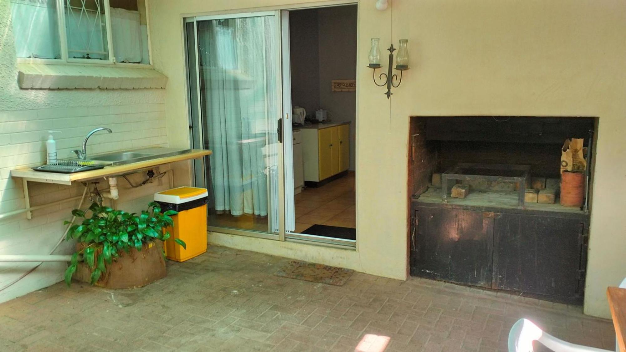 Anri Guesthouse Bloemfontein Exterior photo