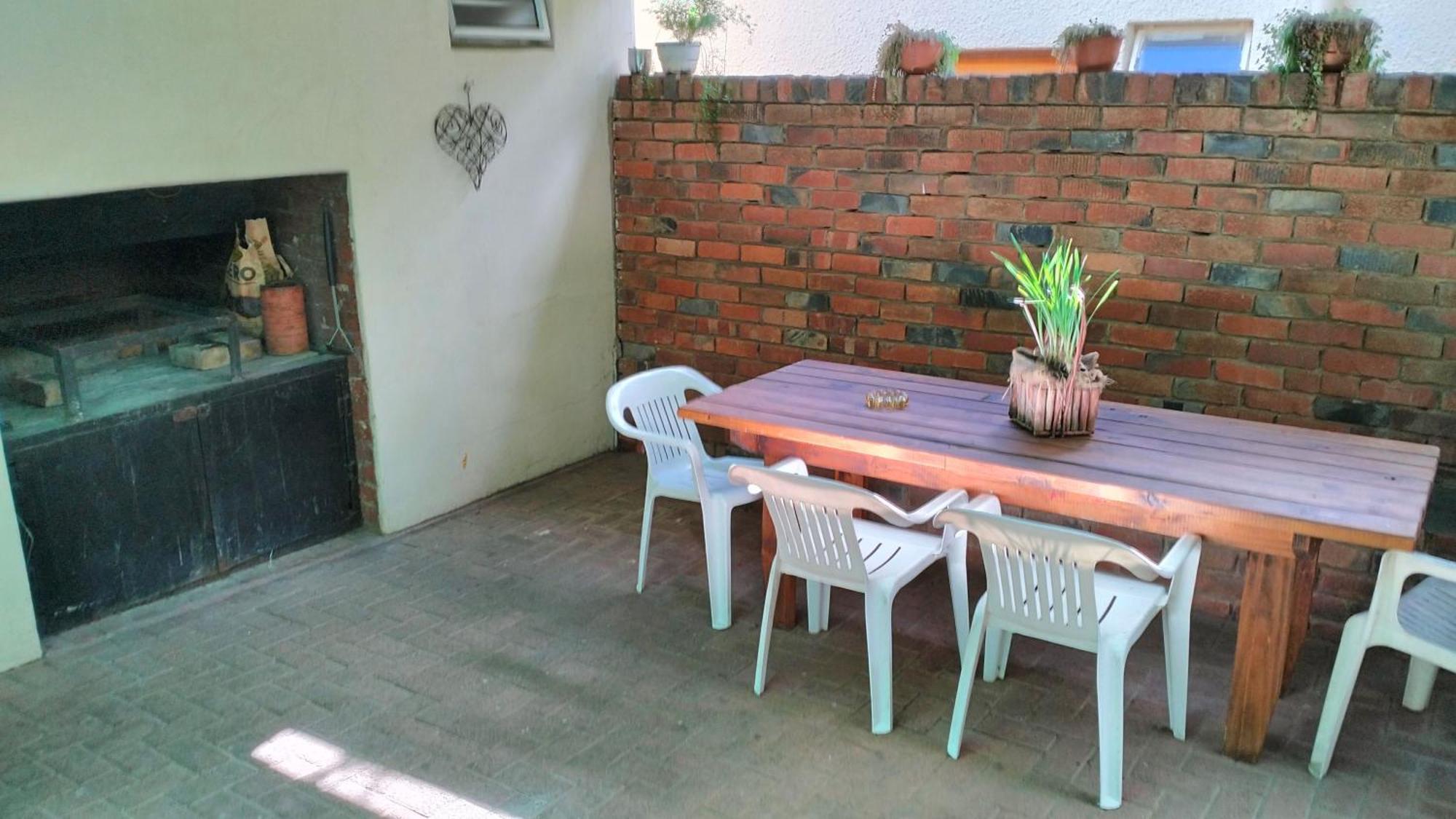 Anri Guesthouse Bloemfontein Exterior photo
